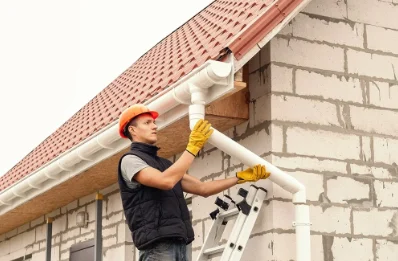 Pose et remplacement de gouttières à Coyecques